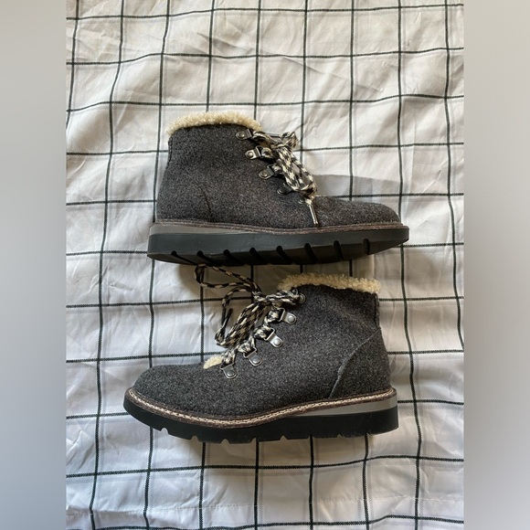 Madden NYC Women's SIZE 6 Gray Flannel Hiker Wedge Faux Fur Lace Up Boots NEW - Picture 1 of 6